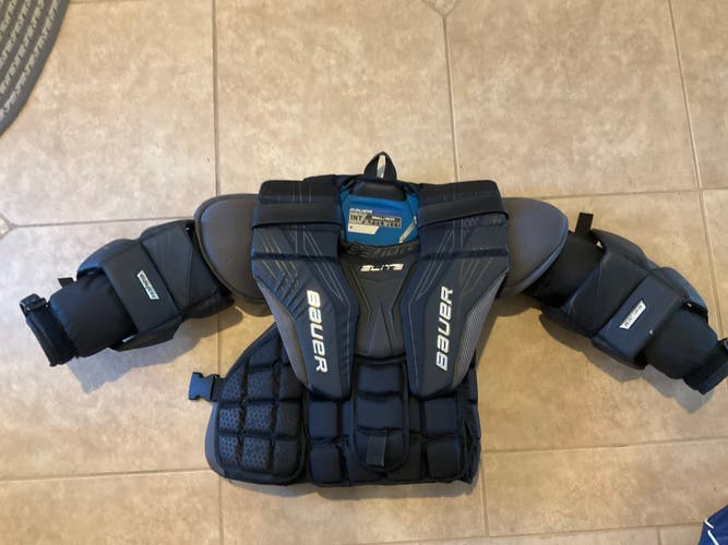 Used Small Bauer  Elite Goalie Chest Protector