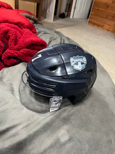 Used USHL Medium Bauer Pro Stock Re-Akt 200 Helmet