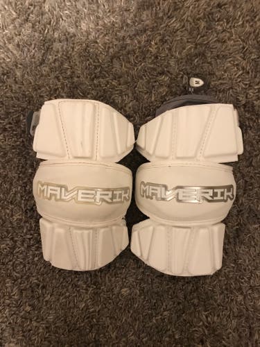 Adult Medium Maverik Max Arm Pads