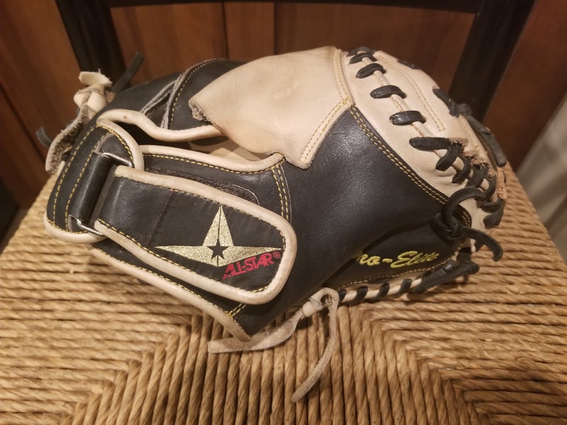 Used All Star Right Hand Throw Catcher's CM3000BTJR Baseball Glove 31.5"