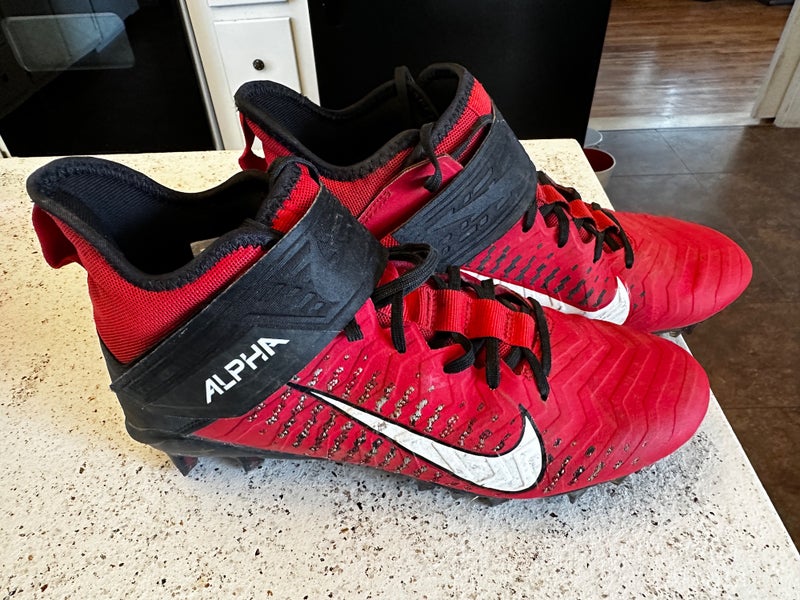 Red Men's Molded Cleats Mid Top Alpha