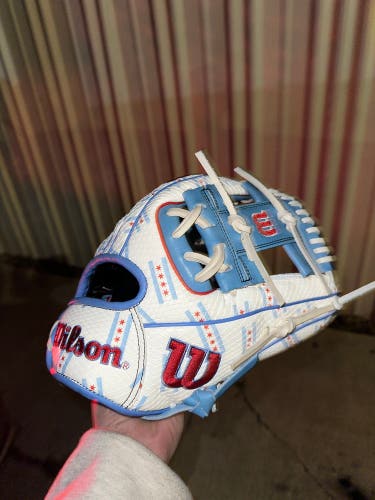 Infield 11.5" A2000 Baseball Glove