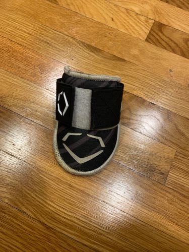 Black Used Junior EvoShield Elbow Protection Elbow Guard