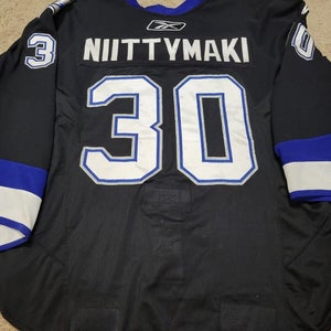Antero Niittymaki 09'10 Tampa Bay Lightning Set 3 Photomatched Game Worn Jersey