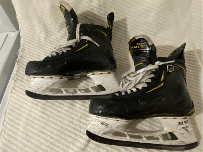 Used Bauer Regular Width  Size 10 Supreme 2S Pro Hockey Skates