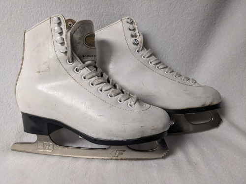 Box Hockey Skates  New and Used on SidelineSwap