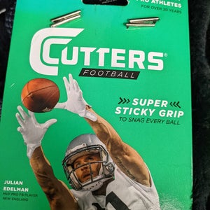 Cutters Football Gloves Size Youth Lg/XL Color Black Condition NEW