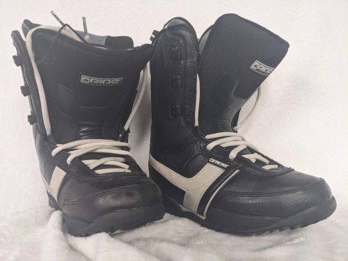 Ride Orion Women's Snowboard Boots Size 6 Color Black Condition Used