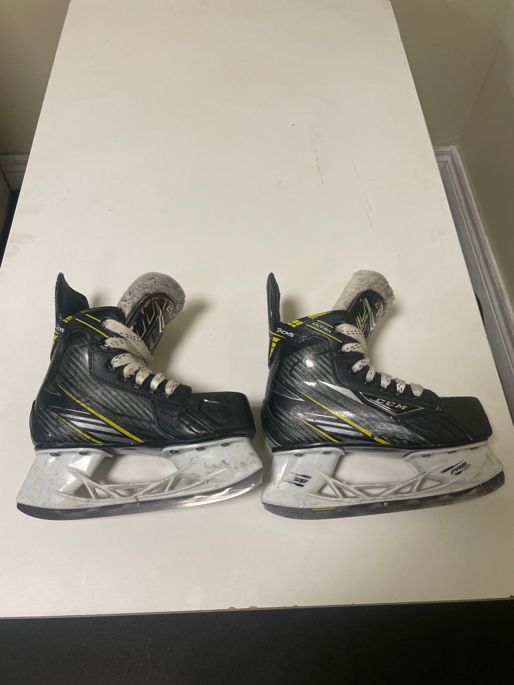 Used CCM Regular Width Size 12 Ultra Tacks Hockey Skates