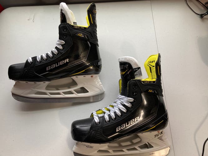 *Like New* Bauer Supreme M4 size 7.5 Fit 2 Hockey Skates