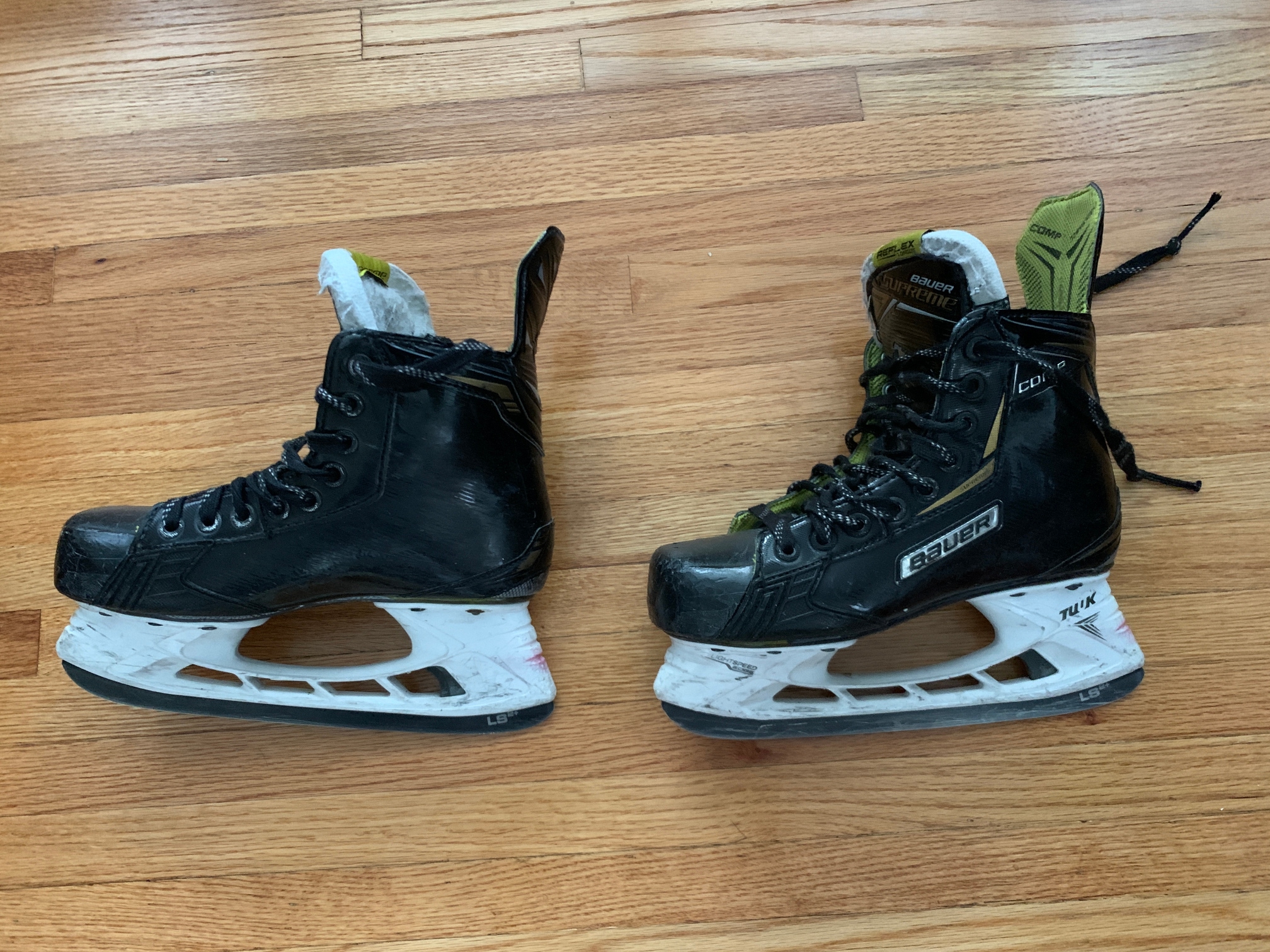 Used Bauer Supreme Comp Hockey Skates Regular Width Size 4D