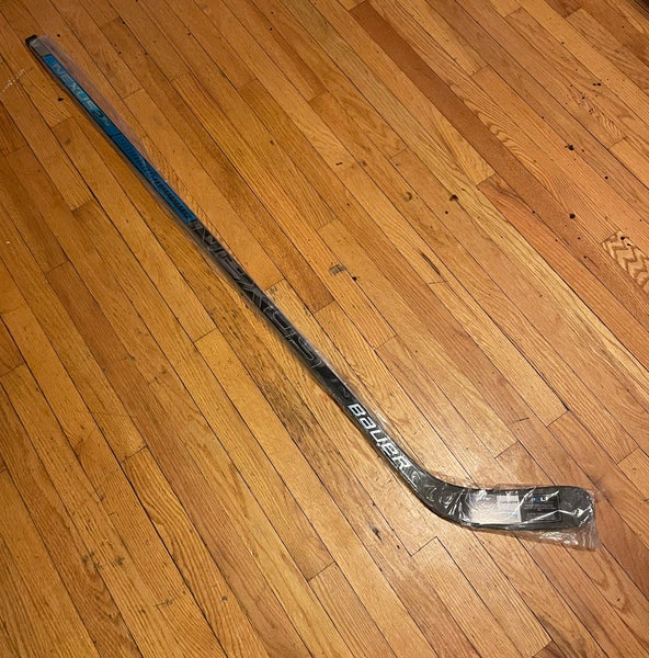 Intermediate Left Hand P88 Nexus 2N Pro Hockey Stick