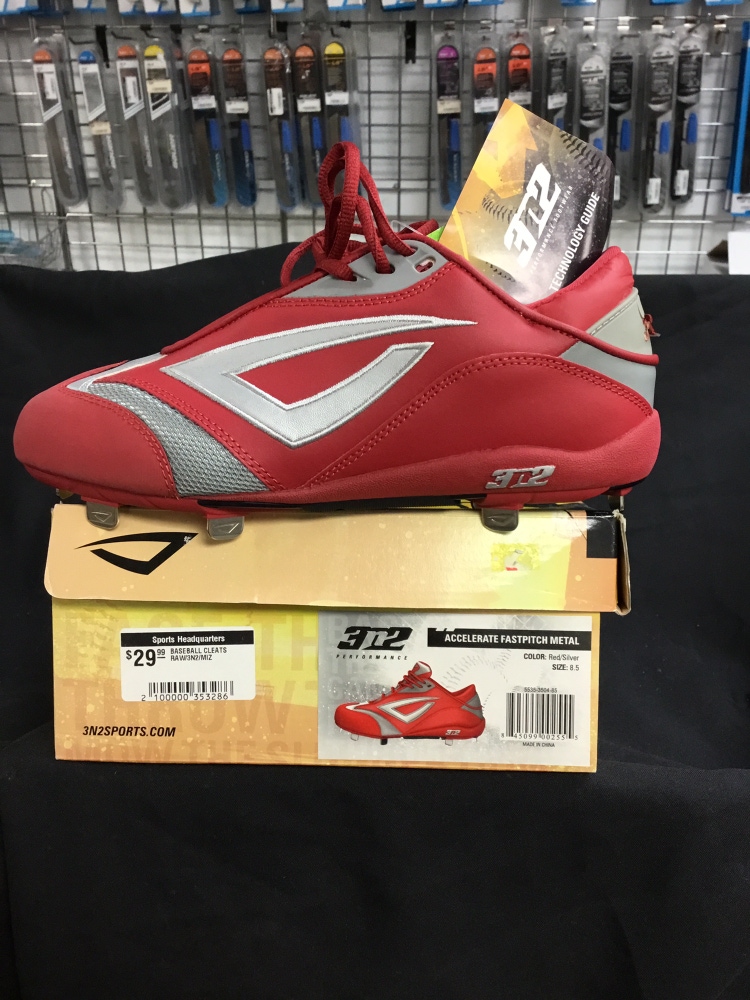 302 Accelerate fastpitch metal cleats sz 8.5