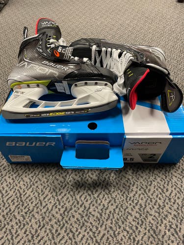 Bauer Hyperlite size 8.5 Fit 2 skates