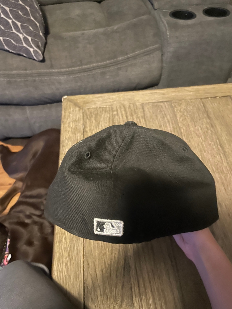 Black Used 7 New Era Hat