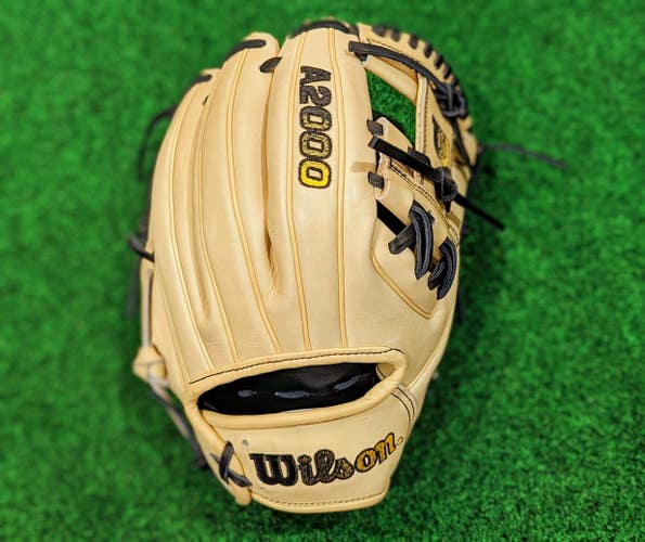 NWT 2023 Wilson A2000 1786 Infield Baseball Glove 11.5"
