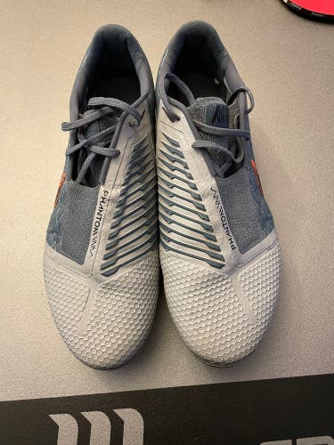 Used Silver Men's Nike phantom venom Soccer Cleats - Men’s Size 9