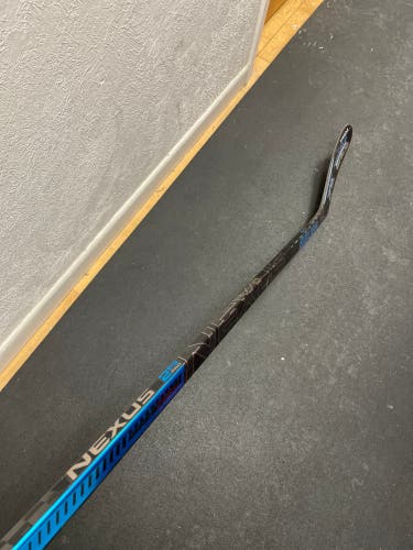 New Left Hand P92M Nexus 2N Pro Hockey Stick