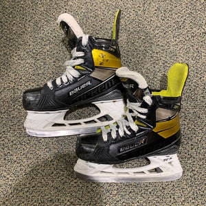 Used Junior Bauer Supreme 3S Hockey Skates (Regular) - Size: 3.0