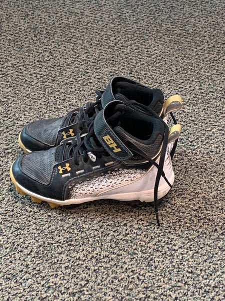 Black Used Youth Molded Under Armour Bryce Harper Cleat's.