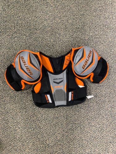Used Youth Bauer Supreme One.4 Hockey Shoulder Pads (Size: Medium)