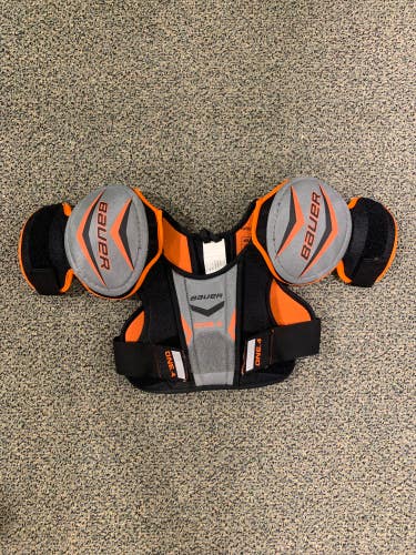Used Youth Bauer Supreme One.4 Hockey Shoulder Pads (Size: Medium)