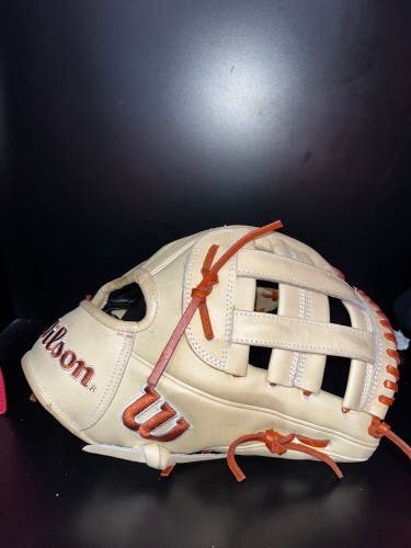 Infield 11.5" A2000 Baseball Glove