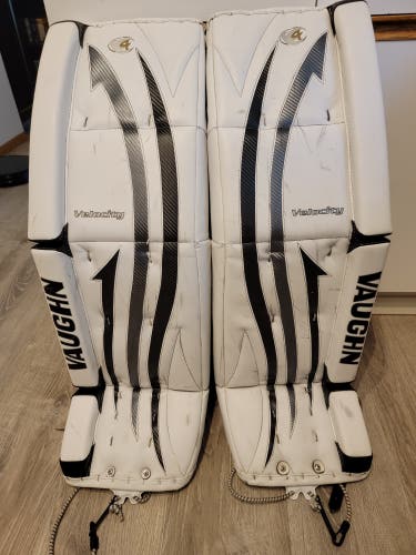 Moving May 1st to Okinawa buy now 36" Vaughn Velocity v4 7480 Goalie Leg Pads