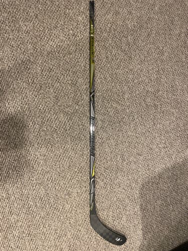 Intermediate Right Handed P92  Supreme 1S Hockey Stick