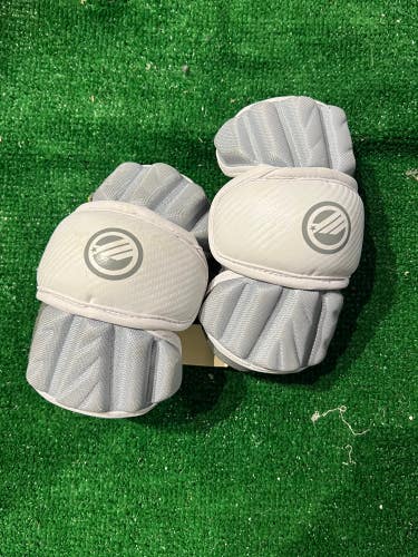 Used Medium Maverik MX Arm Pads