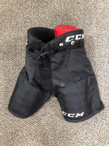 Used Youth CCM QLT 230 Hockey Pants (Size: Medium)