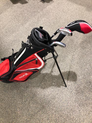 Used Tour X Right-Handed Junior Golf Club Set (Number of Clubs: 4)