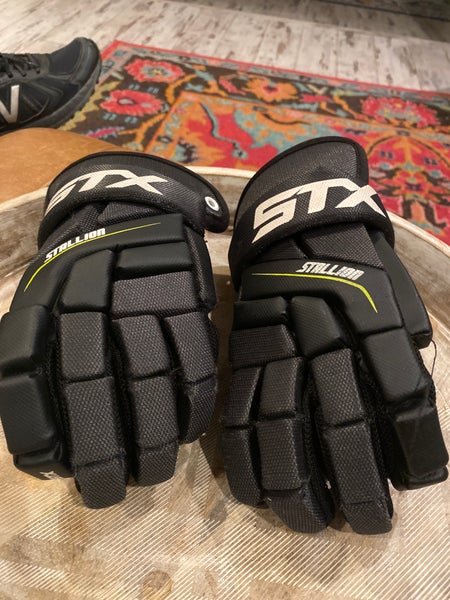 Used Player's STX Small Stallion 200 Lacrosse Gloves