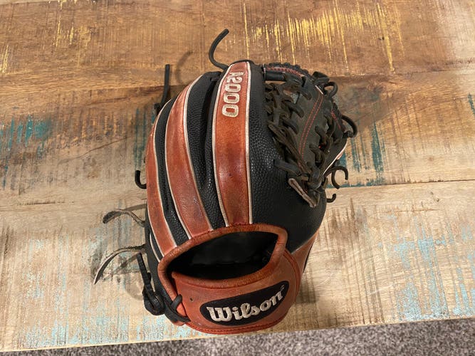 Used Infield 11.5" A2000 1789 Baseball Glove