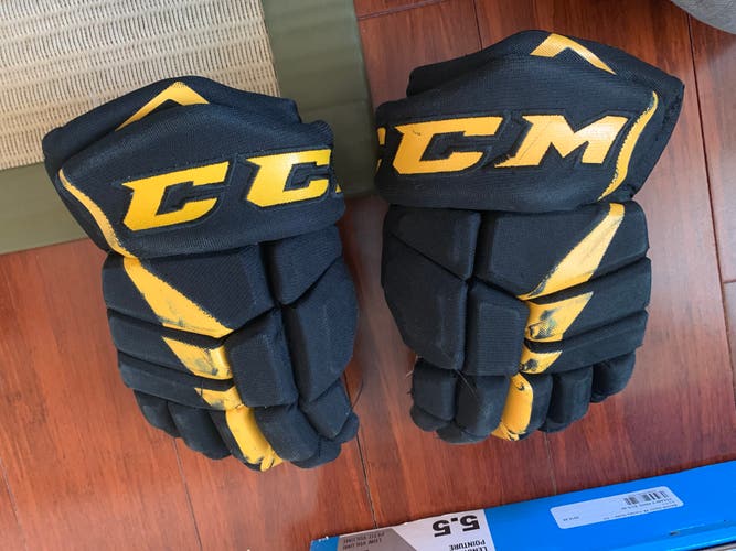 CCM 12" Jetspeed FT485 Gloves