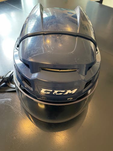 Used Medium CCM Pro Stock Vector V08 Helmet