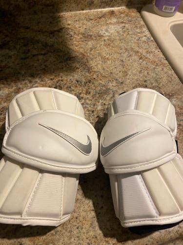 Nike Vapor Arm Pads