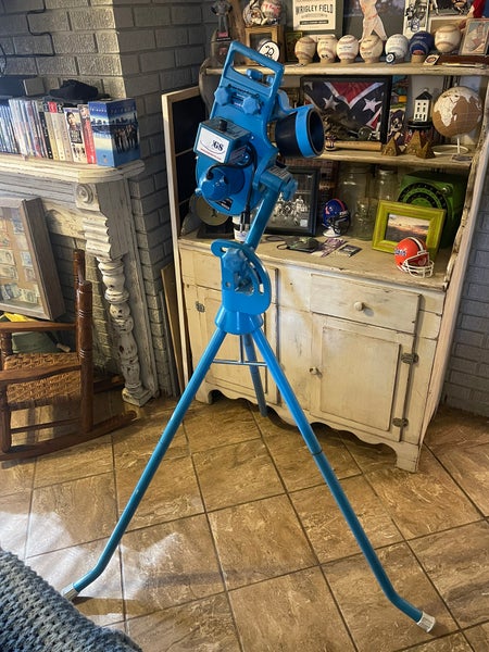 JUGS Lite-Flite Pitching Machine