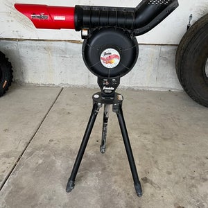 Franklin Fieldmaster Pitching Machine