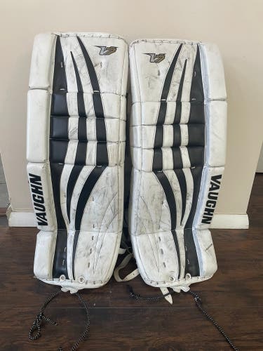 28" Vaughn Velocity V7 Goalie Leg Pads