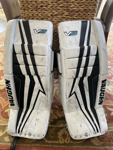 26" Vaughn Velocity V9 Goalie Leg Pads
