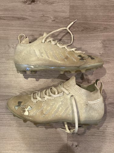 White Adult Used Size Men's 10.5 (W 11.5) Under Armour Low Top Spotlight MC