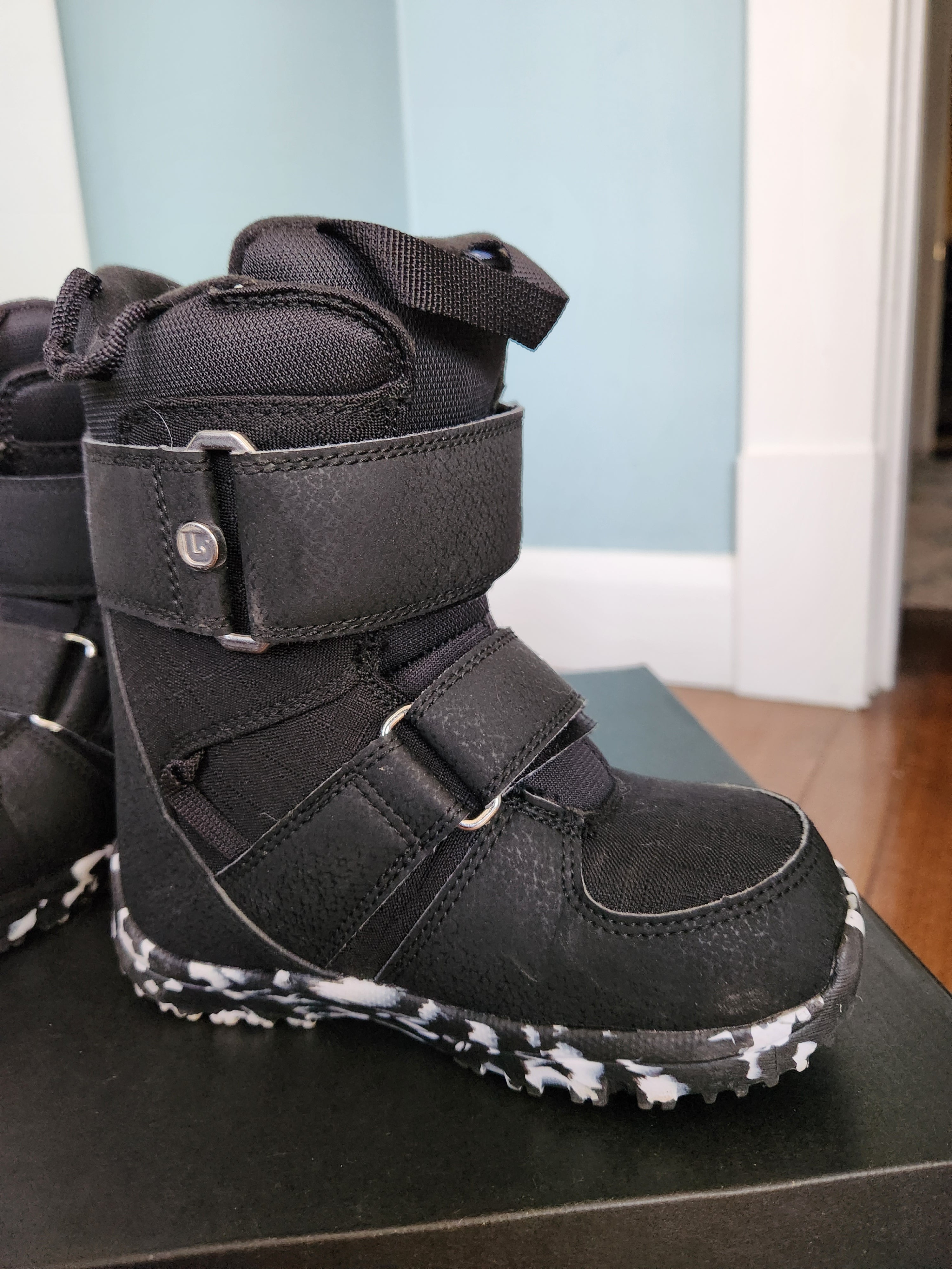 Unisex Used Burton Highline Boa Snowboard Boots Medium Flex