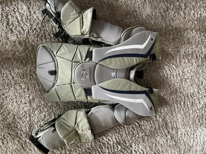 Vaughn Ve8 chest protector