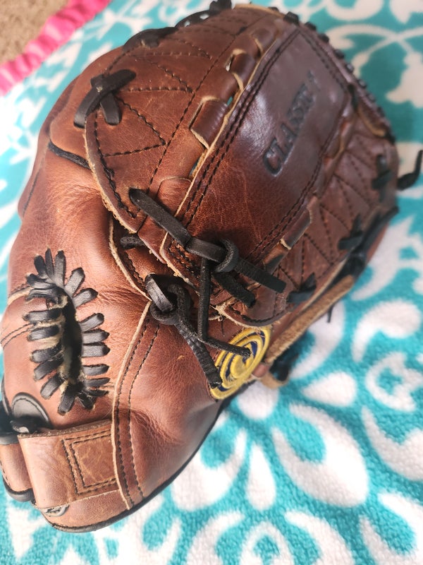 NICE UNDER-RATED- Leather Regent R/H Throw Doug Decinces Signature Baseball  Glove 11.5 Game Ready