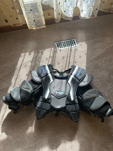 Used Small Vaughn  Velocity V9 Goalie Chest Protector