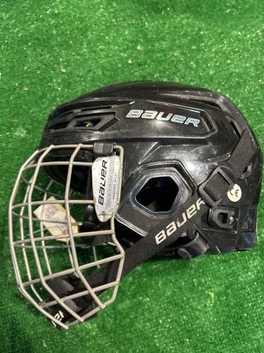 Used Small Bauer Re-Akt 150 Helmet