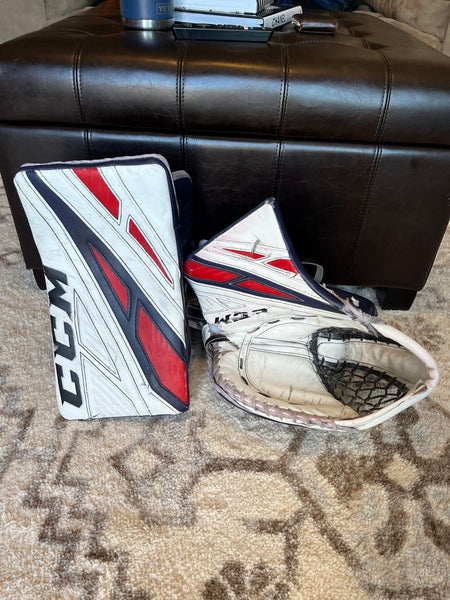 Used CCM Extreme Flex 4 Senior Blocker & Catcher