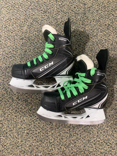 Used Youth CCM Tacks 9040 Hockey Skates (Regular) - Size: 12.0