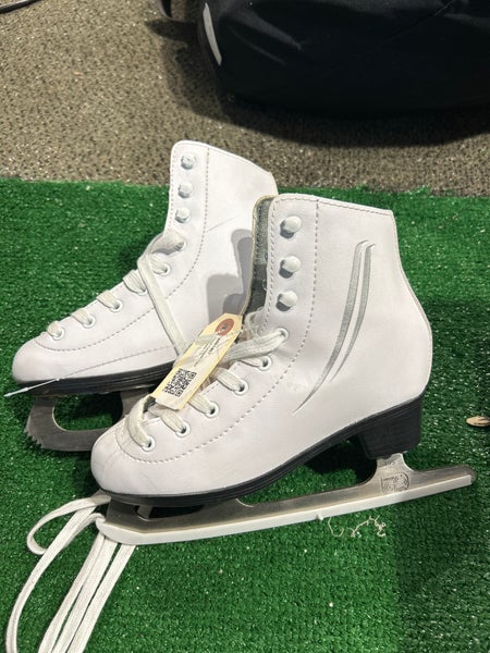 Used Cascade Figure Skates 1.0